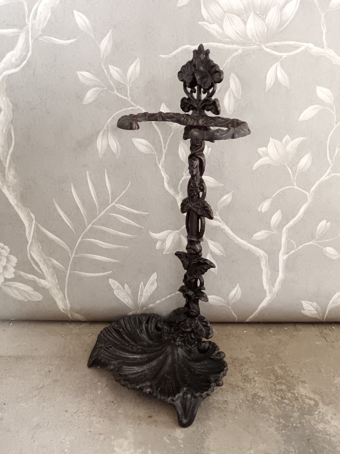 Belgian Art Nouveau Stand circa 1900 (6).jpg